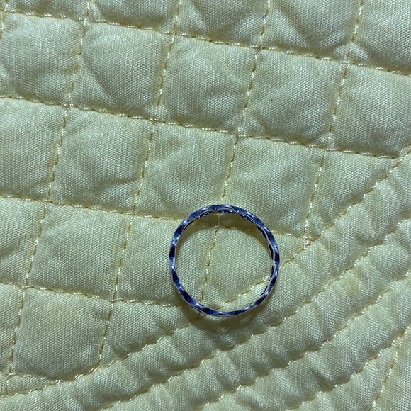 James Avery Tiny Hearts Band - Picture 5 of 7